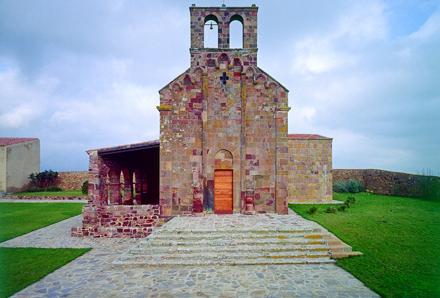 Oschiri (Sassari), Église de Santa Maria di Castro, extérieur: façade